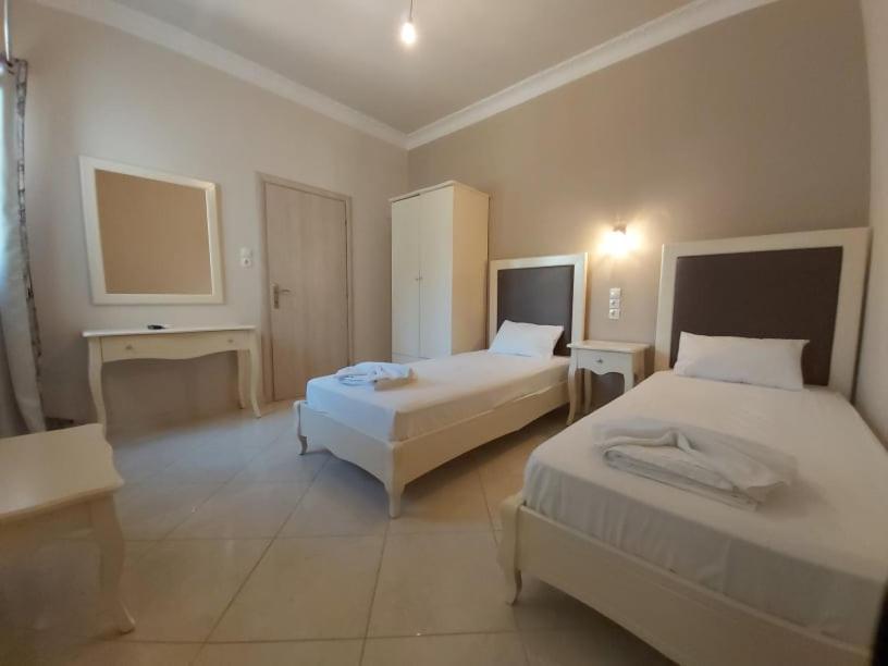 אמודיה Konstantinos Apartments מראה חיצוני תמונה