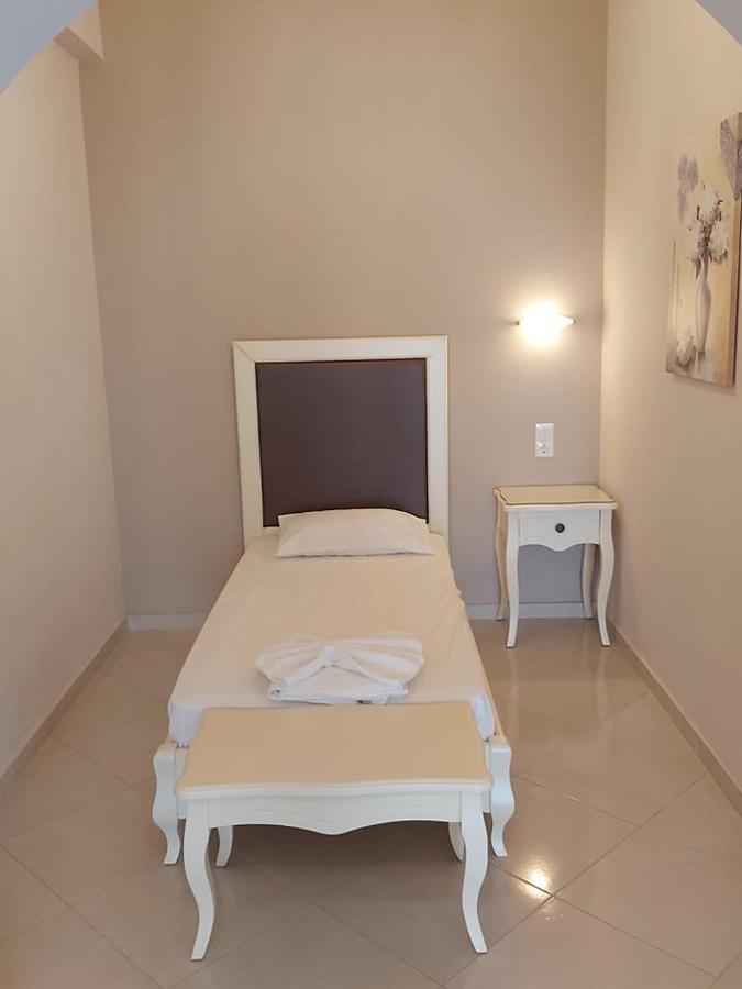 אמודיה Konstantinos Apartments מראה חיצוני תמונה